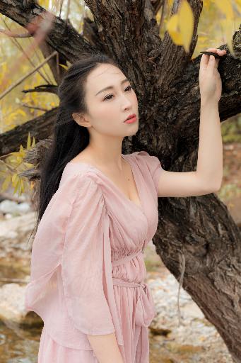 两个女儿和爸爸的搞笑视频